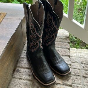 Ariat  Black western square toe boots size 7